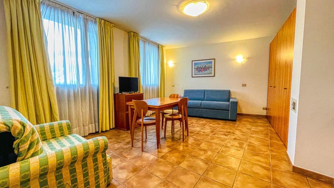 Appartamento Smith Arneis - Affitti Brevi Italia Bardonecchia Eksteriør bilde